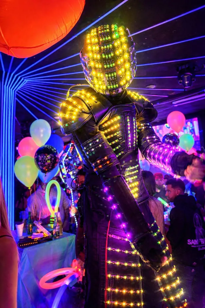 LED costumed performer entertaining guests at Xielo Lounge